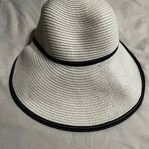 Beach hat